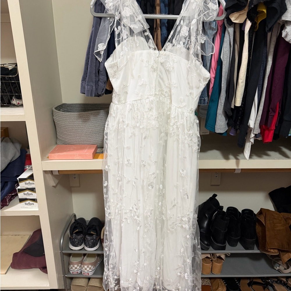JJs House White Lace Dress
